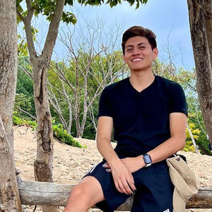 Meet your Posher, Julio